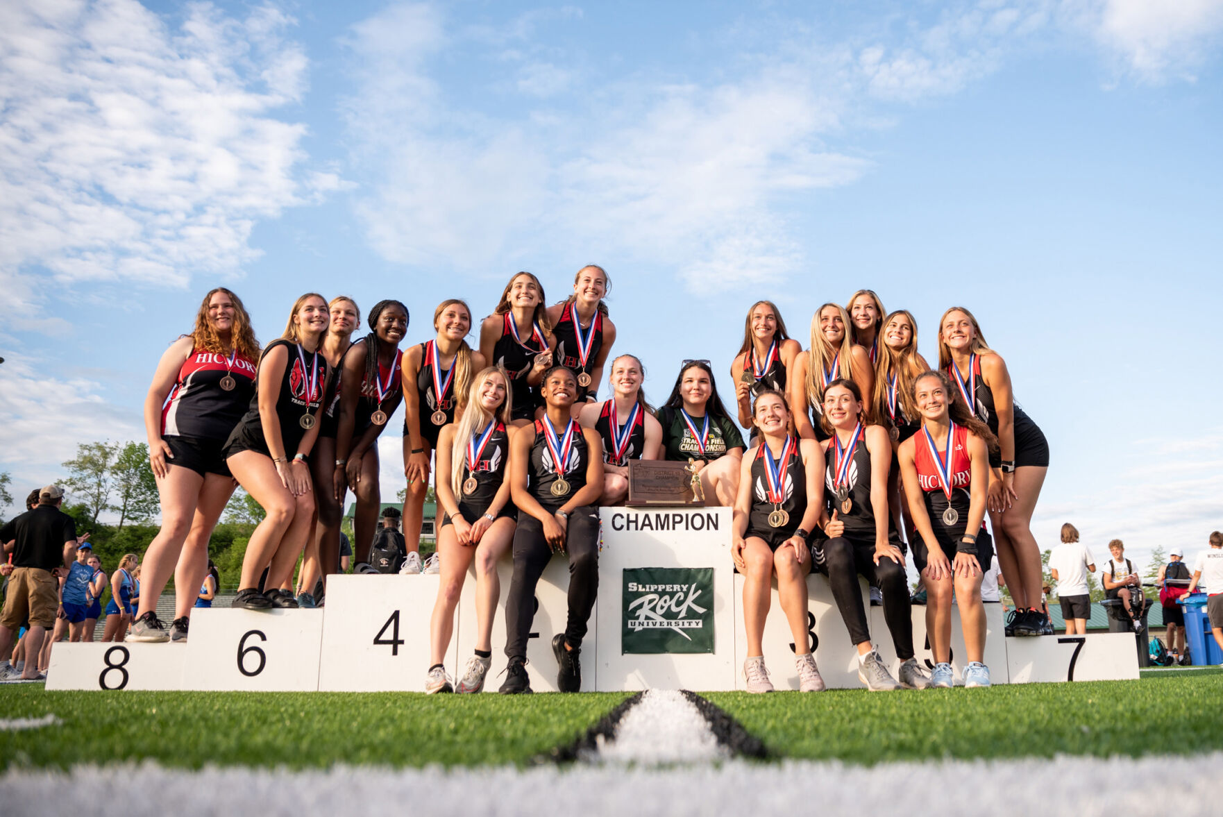 D10champions-TM-3.jpg